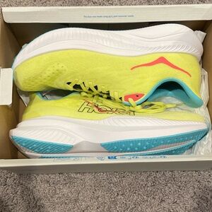 Men’s hoka Mach 6 size 13D 1147790/YZC